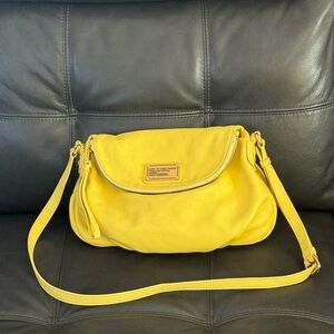 Marc Jacobs Leather Purse Bag Crossbody Mellow Yellow.Used.In good condition.